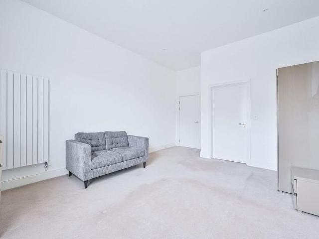 Apartment for rent in Glyndon, Shooters Hill