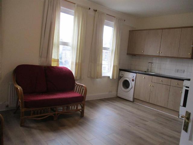 Flat for rent in London Borough of Hounslow, Greater London