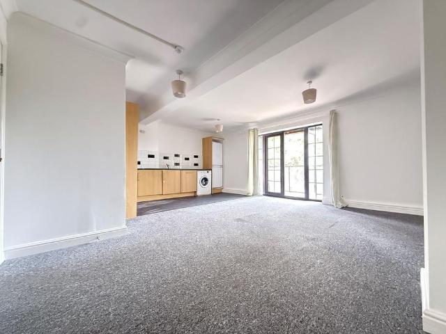Apartment for rent in Swanscombe and Greenhithe, Monks Orchard