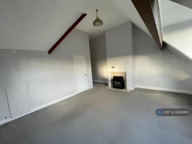 Apartment for rent in Oakwood, West Yorkshire