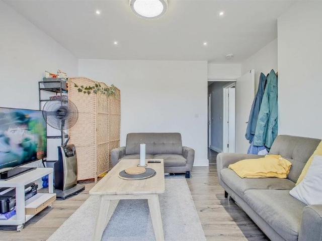 Apartment for rent in Harlesden, Greater London