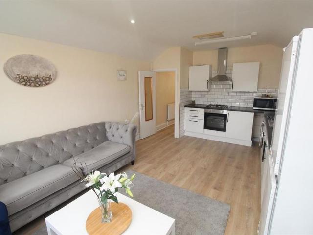 Apartment for rent in Falcon Lodge, Wales