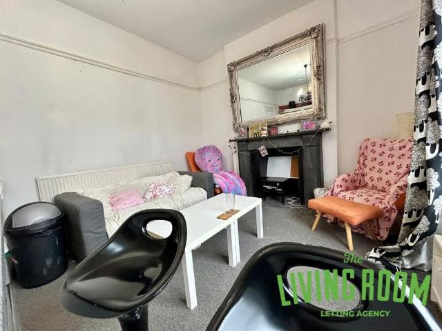 Apartment for rent in Mount Pleasant, Swansea