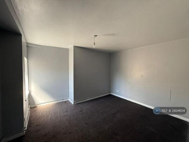 Apartment for rent in London Borough of Merton, Mitcham