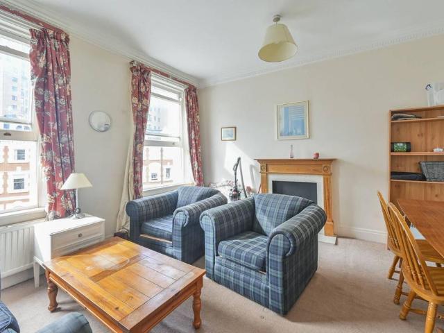 Flat for rent in South Kensington, Isle Of Man
