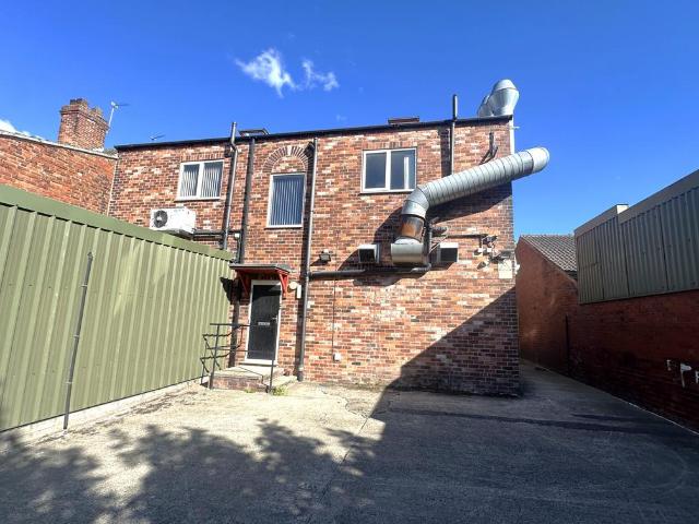 Flat for rent in Normanton and Altofts, Altofts
