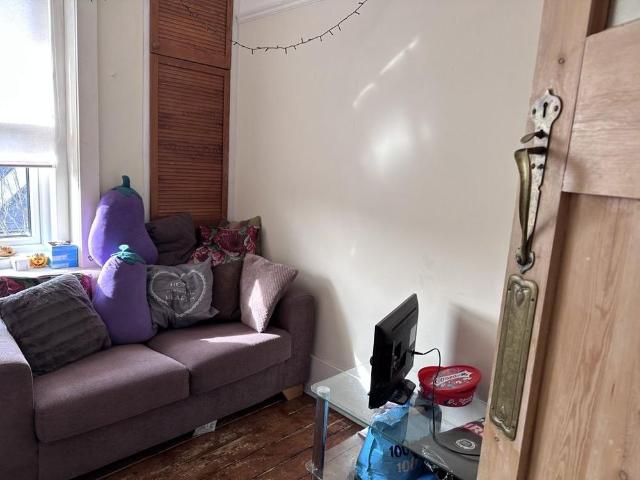 Apartment for rent in Charminster, East Dorset