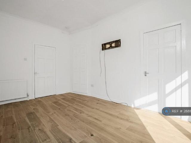 Flat for rent in Cardonald, Scotland