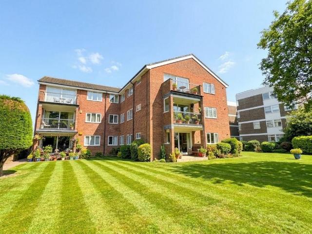 Flat for rent in Marshside, Southport