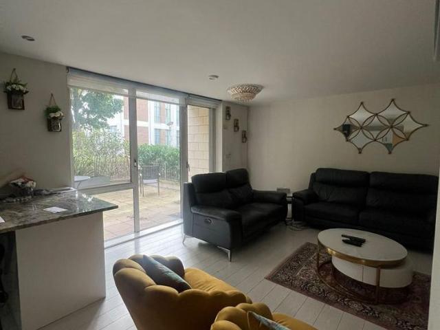 Apartment for rent in London Borough of Hounslow, Greater London