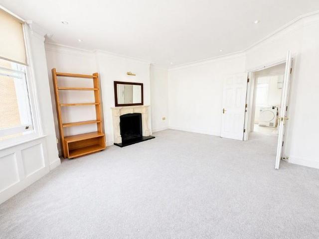 Apartment for rent in Aldrington