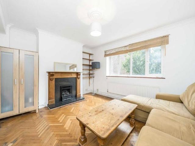 Apartment for rent in Earlsfield, Greater London
