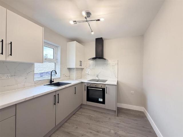 Apartment for rent in Upton, Greater London