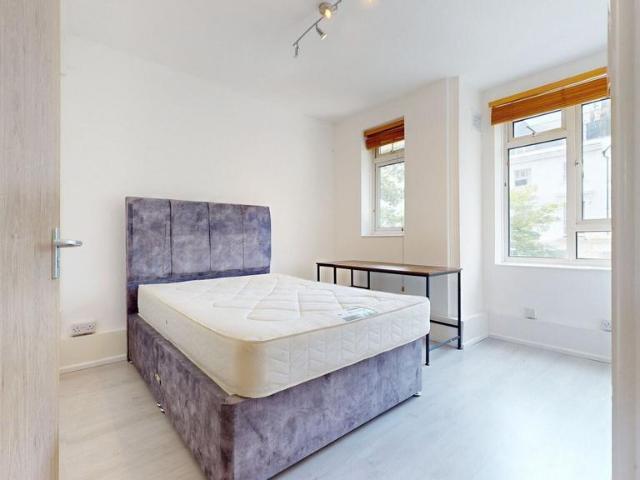 Flat for rent in Paddington, Isle Of Man