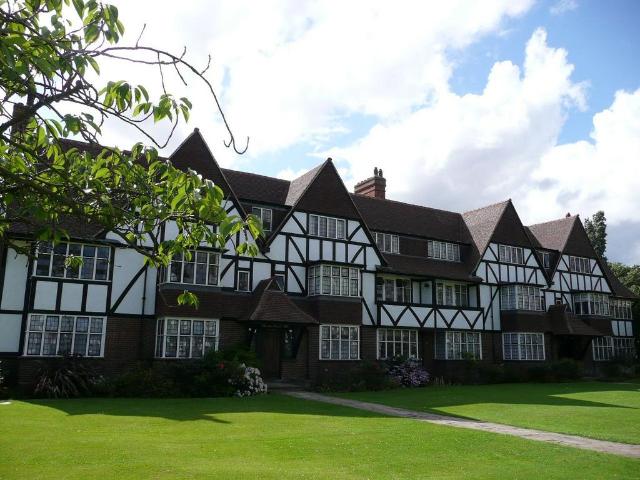 Flat for rent in London Borough of Ealing, Park Royal