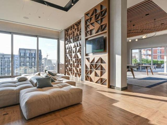 Apartment for rent in Falcon Estate, Greater London