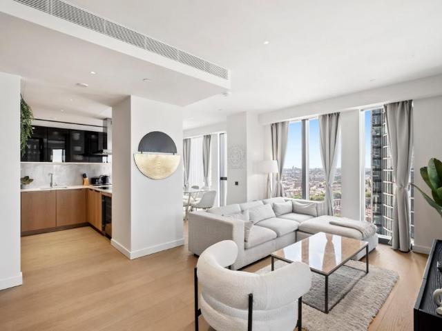 Flat for rent in Nine Elms, Greater London