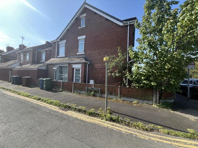 Flat for rent in Beaconside, Baswich