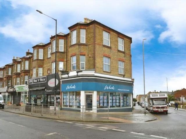 Flat for rent in Cliftonville West, Acol