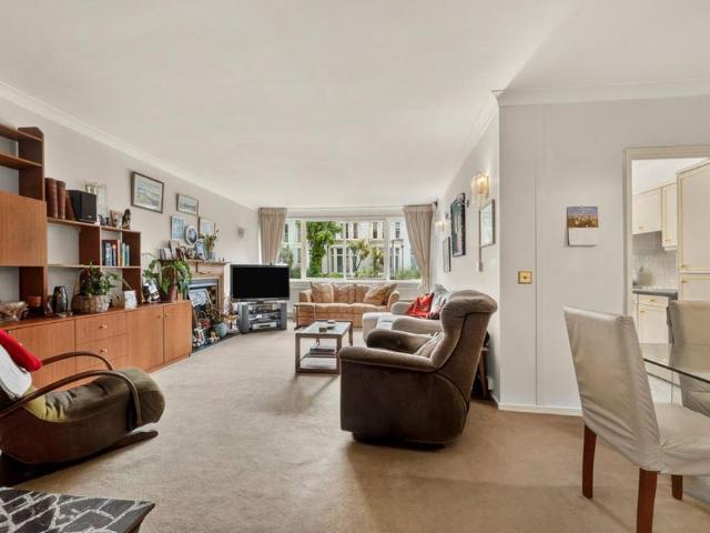 Apartment for rent in Primrose Hill, Greater London