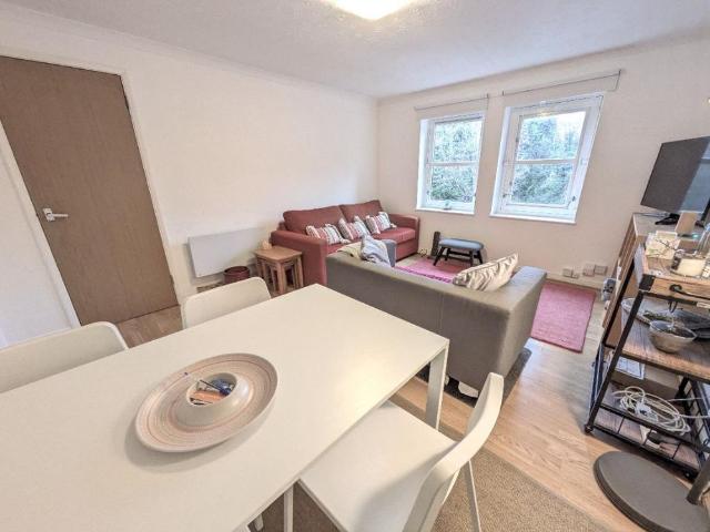 Apartment for rent in Comiston, Scotland