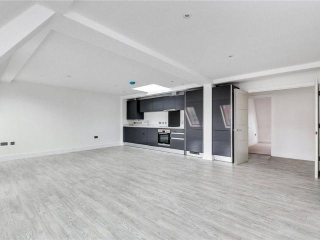 Apartment for rent in Fulham, Greater London