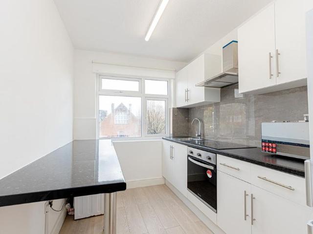 Apartment for rent in Highams Park, Greater London