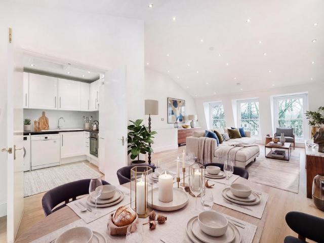 Flat for rent in South Kensington, Greater London