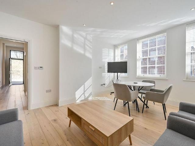 Apartment for rent in London Borough of Ealing, Greater London