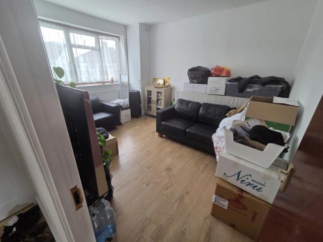 Apartment for rent in London Borough of Ealing, Greater London