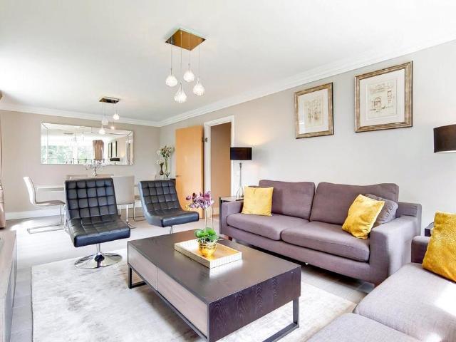 Flat for rent in Belsize Park, Greater London