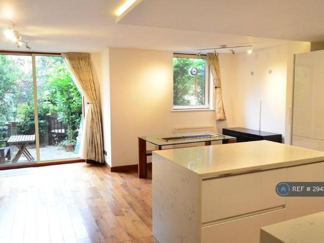 Apartment for rent in St. George in the East, Wapping