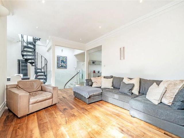 Apartment for rent in Notting Hill, Greater London