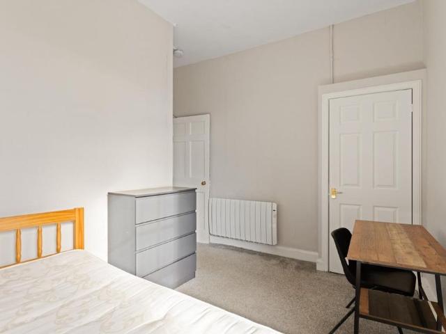 Apartment for rent in Southside, Scotland