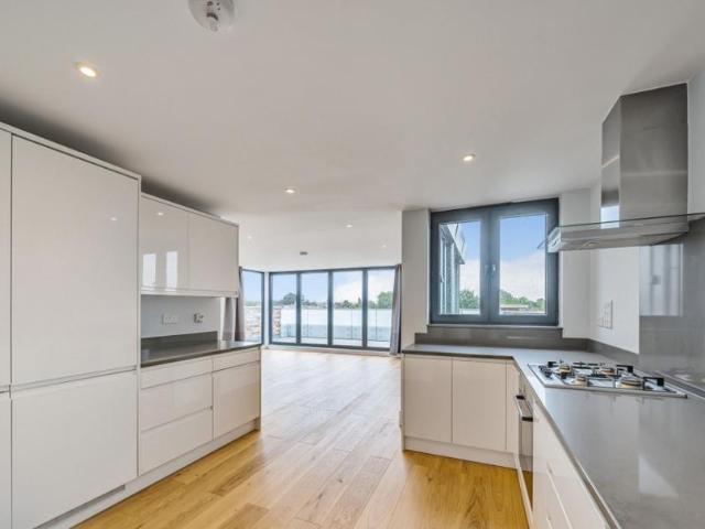 Flat for rent in Clapham Junction, Greater London