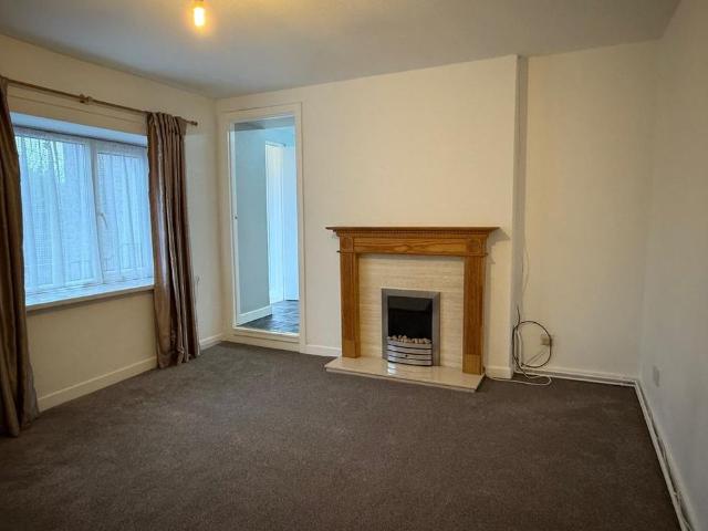 Apartment for rent in Capel Hendre, Wales