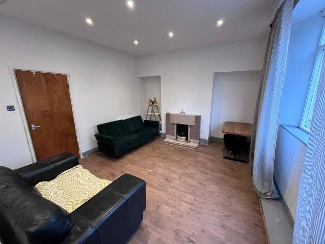 Apartment for rent in Nangreaves, Wales