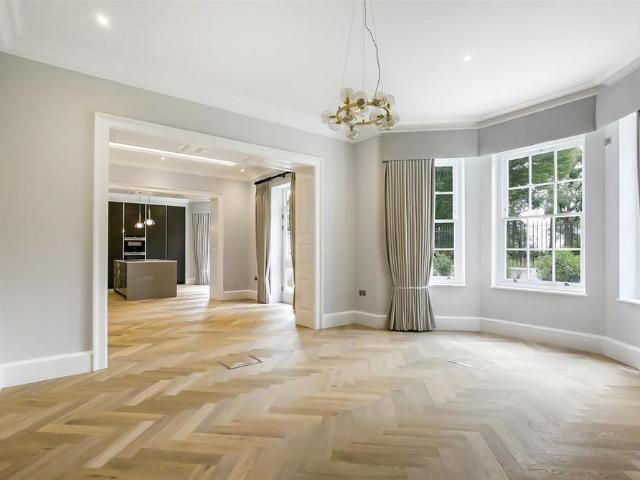 Apartment for rent in Totteridge, Greater London