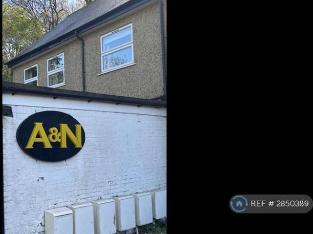 Apartment for rent in Pilgrims' Hatch, Navestock Side