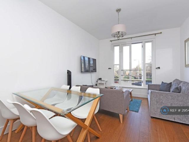 Flat for rent in Clapham Junction, Greater London