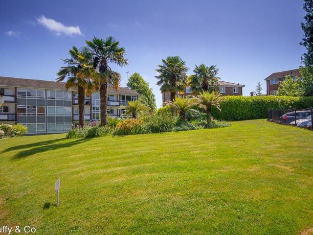 Apartment for rent in Lucastes, Perryfields