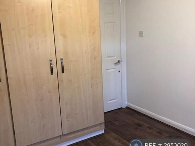 Apartment for rent in London Borough of Ealing, Perivale