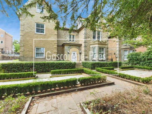 Flat for rent in Charlotteville, Westborough