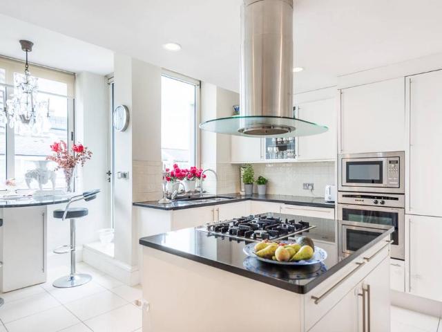 Flat for rent in Chelsea Harbour, Greater London
