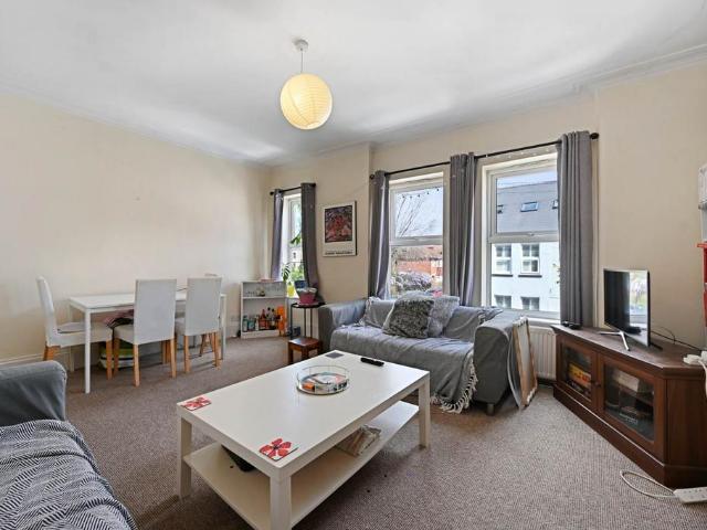 Flat for rent in Summerstown, Isle Of Man