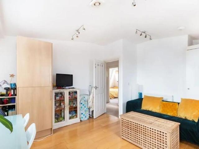 Apartment for rent in Walworth, Greater London