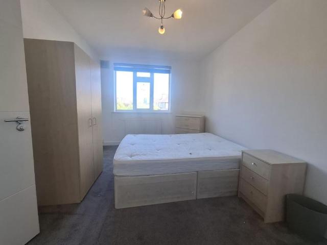 Apartment for rent in Wealdstone, Greater London