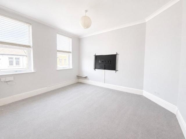 Apartment for rent in Alton Barnes, Essex