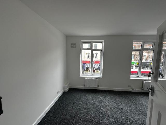 Flat for rent in Goddington, Greater London