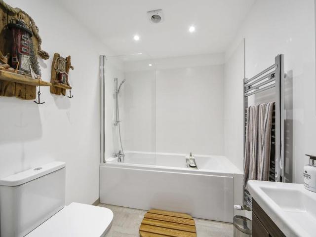 Apartment for rent in Chertsey, Runnymede